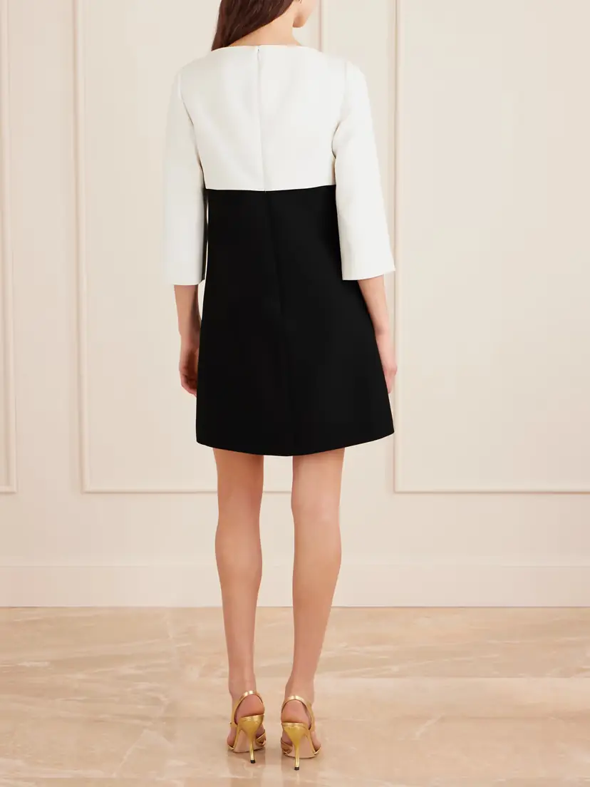 Valentino Garavani Bow-detailed Cutout Wool And Silk-blend Crepe Mini Dress | Thumbnail 3 Valentino Garavani Bow-detailed Cutout Wool And Silk-blend Crepe Mini Dress | Thumbnail 3