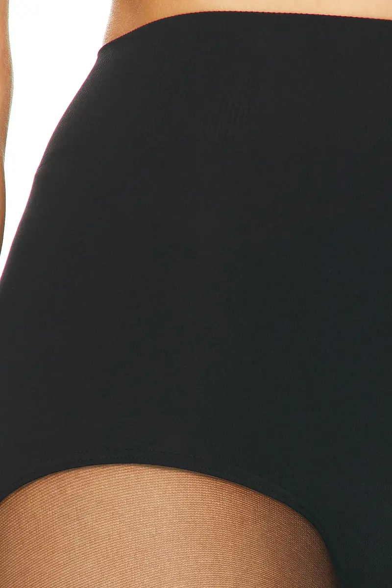 Wolford Seamless Essential Short | Thumbnail 6 Wolford Seamless Essential Short | Thumbnail 6