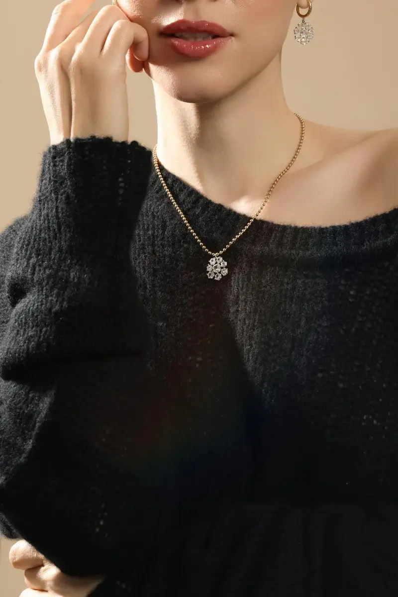 SUTRA Diamond Frost Flake Pendant Necklace | Thumbnail 2