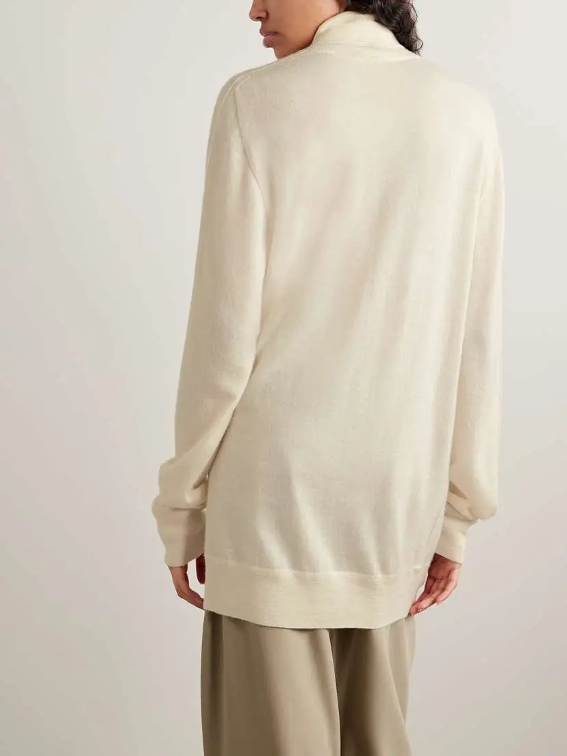 The Row Lizzy Oversized Cashmere Turtleneck Sweater | Thumbnail 4 The Row Lizzy Oversized Cashmere Turtleneck Sweater | Thumbnail 4