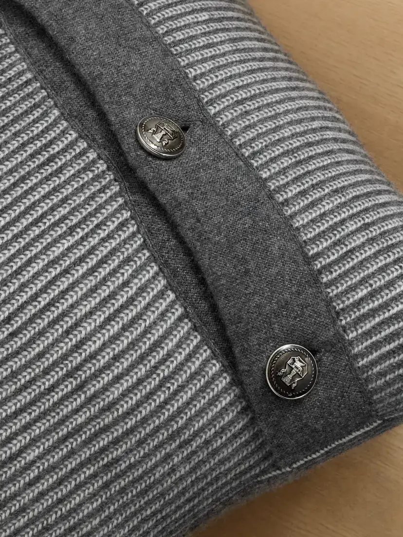 Brunello Cucinelli Button-detailed Ribbed Cashmere Cushion | Thumbnail 3 Brunello Cucinelli Button-detailed Ribbed Cashmere Cushion | Thumbnail 3