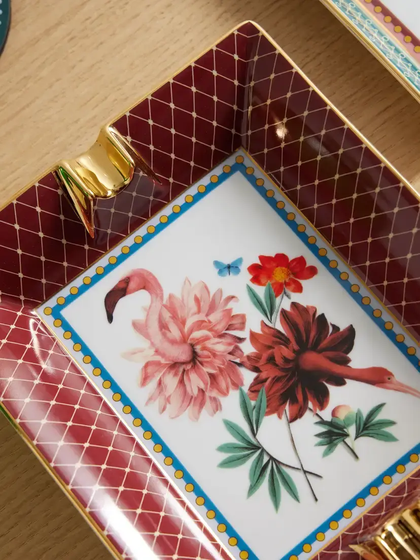 La DoubleJ + Beto Val Gold-plated Porcelain Ashtray | Thumbnail 6 La DoubleJ + Beto Val Gold-plated Porcelain Ashtray | Thumbnail 6