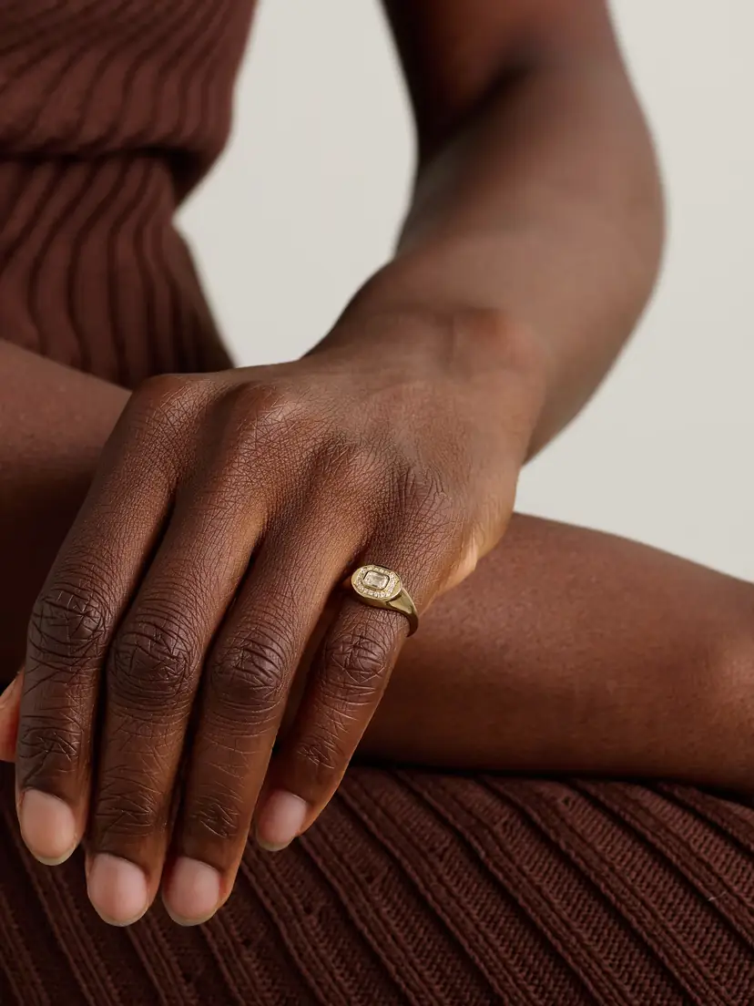 STONE AND STRAND The Essential Splurge 14-karat Gold Diamond Pinky Ring | Thumbnail 2