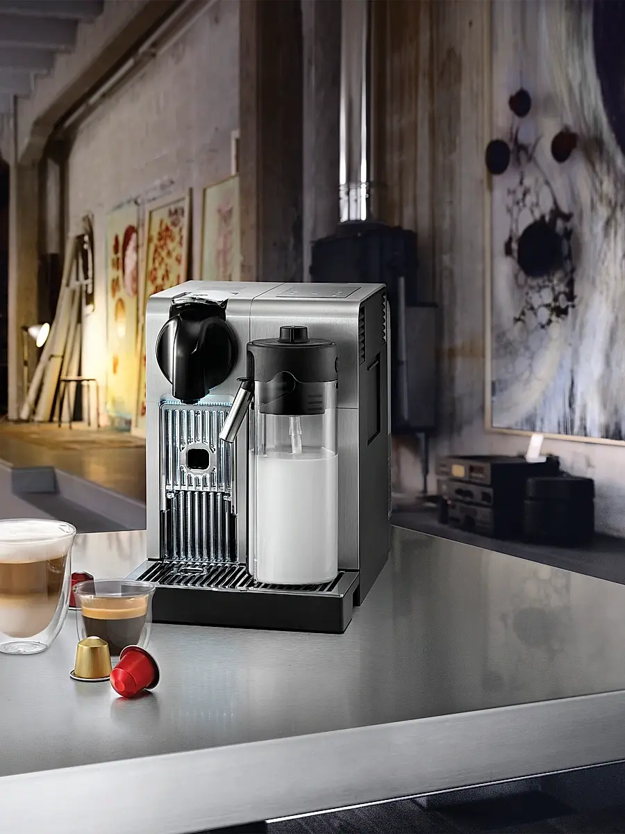 Nespresso by De'Longhi Nespresso Lattissima Pro Capsule Espresso and Cappuccino Machine - EN750.MB | Thumbnail 2 Nespresso by De'Longhi Nespresso Lattissima Pro Capsule Espresso and Cappuccino Machine - EN750.MB | Thumbnail 2