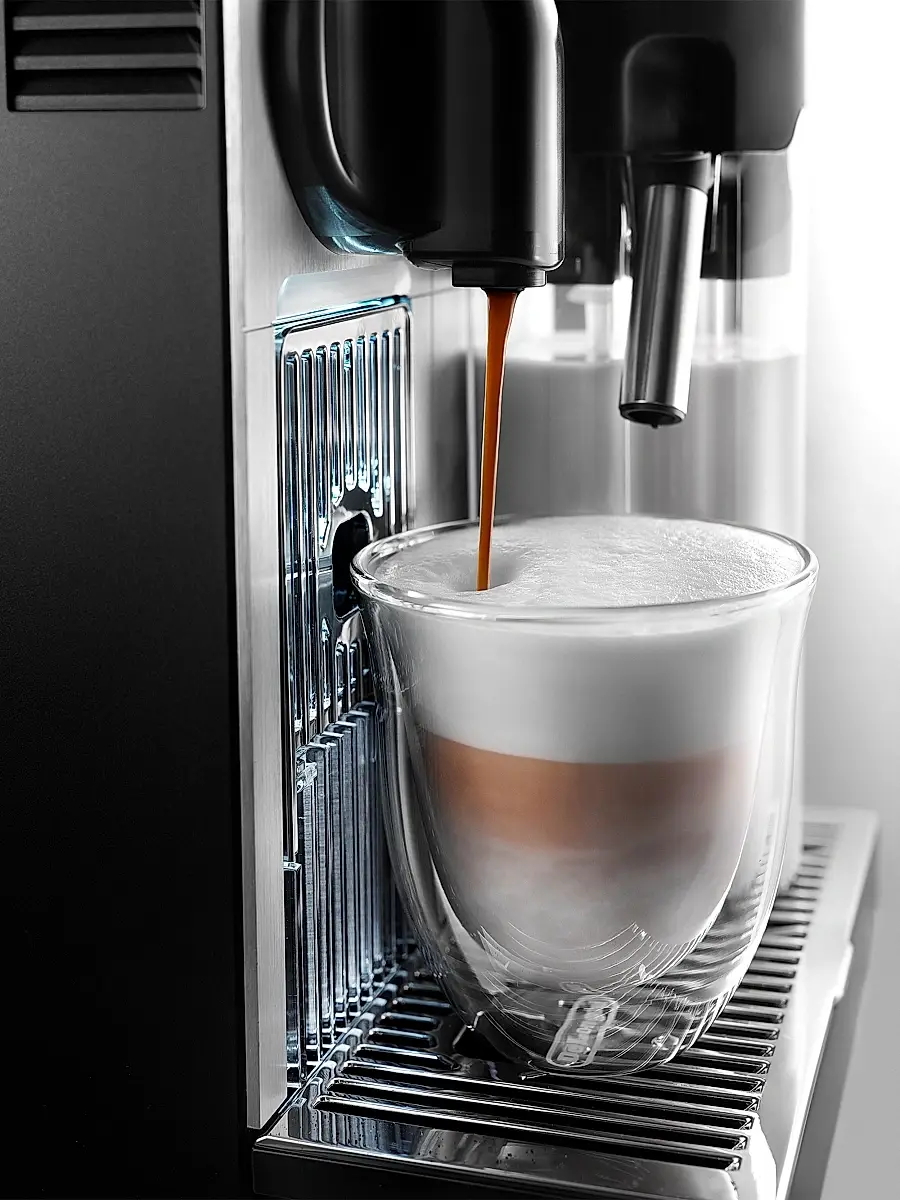 Nespresso by De'Longhi Nespresso Lattissima Pro Capsule Espresso and Cappuccino Machine - EN750.MB | Thumbnail 5 Nespresso by De'Longhi Nespresso Lattissima Pro Capsule Espresso and Cappuccino Machine - EN750.MB | Thumbnail 5