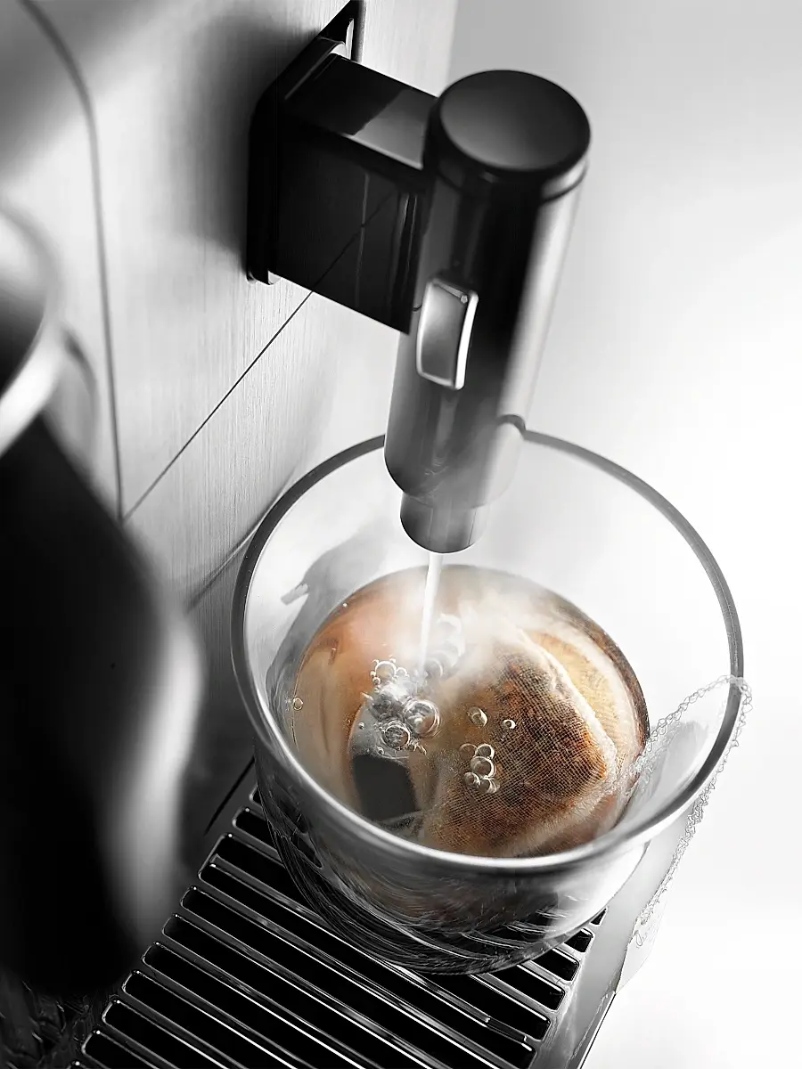 Nespresso by De'Longhi Nespresso Lattissima Pro Capsule Espresso and Cappuccino Machine - EN750.MB | Thumbnail 7 Nespresso by De'Longhi Nespresso Lattissima Pro Capsule Espresso and Cappuccino Machine - EN750.MB | Thumbnail 7