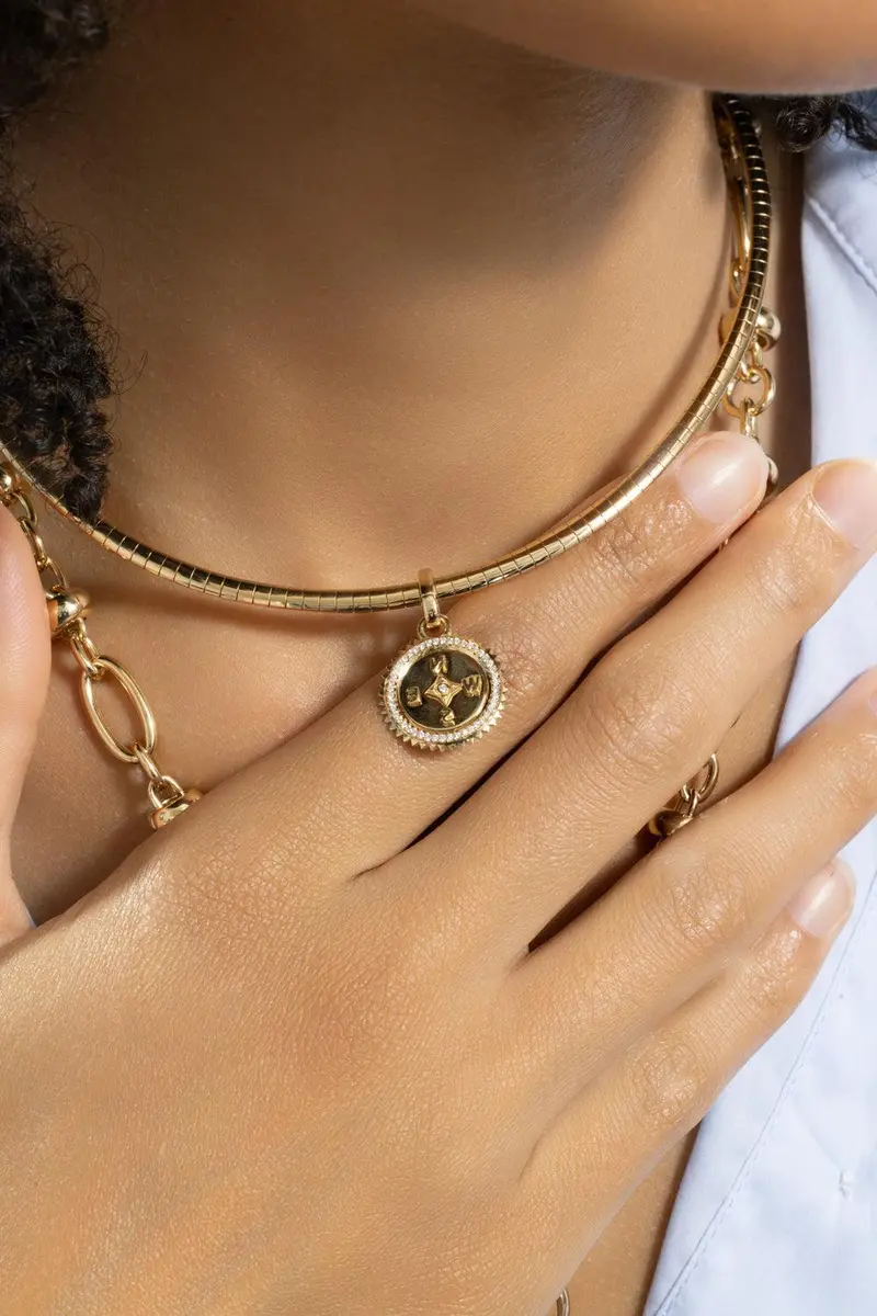 Foundrae Sleek Collar Necklace | Thumbnail 4