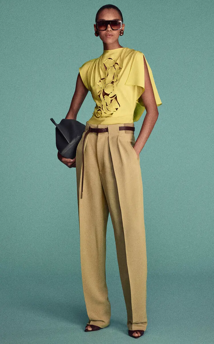 Victoria Beckham Pleated Crepe Straight-Leg Pants | Thumbnail 2