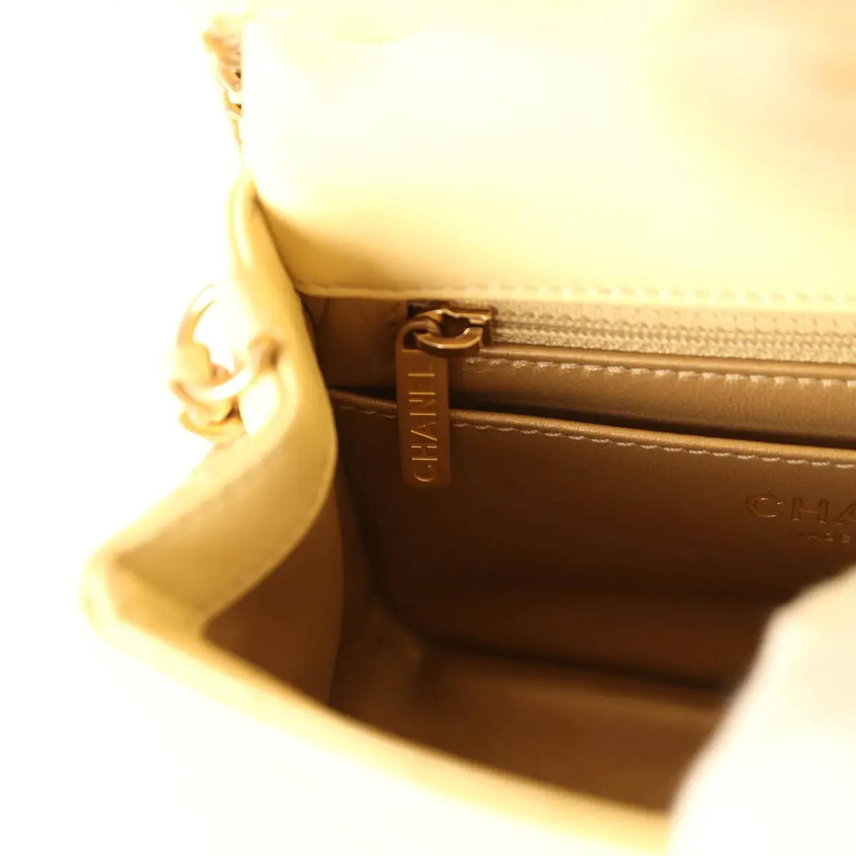 Chanel PENDING AUTH DONT LIST Pre-owned Chanel Mini Pearl Crush Square Flap Bag Yellow Lambskin Brushed Gold Hardware | Thumbnail 11 Chanel PENDING AUTH DONT LIST Pre-owned Chanel Mini Pearl Crush Square Flap Bag Yellow Lambskin Brushed Gold Hardware | Thumbnail 11