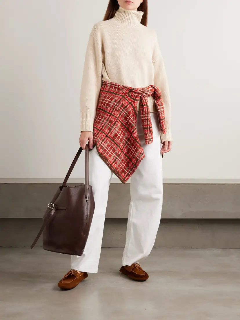 Guest In Residence Tipped Cozy Cashmere Turtleneck Sweater | Thumbnail 2 Guest In Residence Tipped Cozy Cashmere Turtleneck Sweater | Thumbnail 2