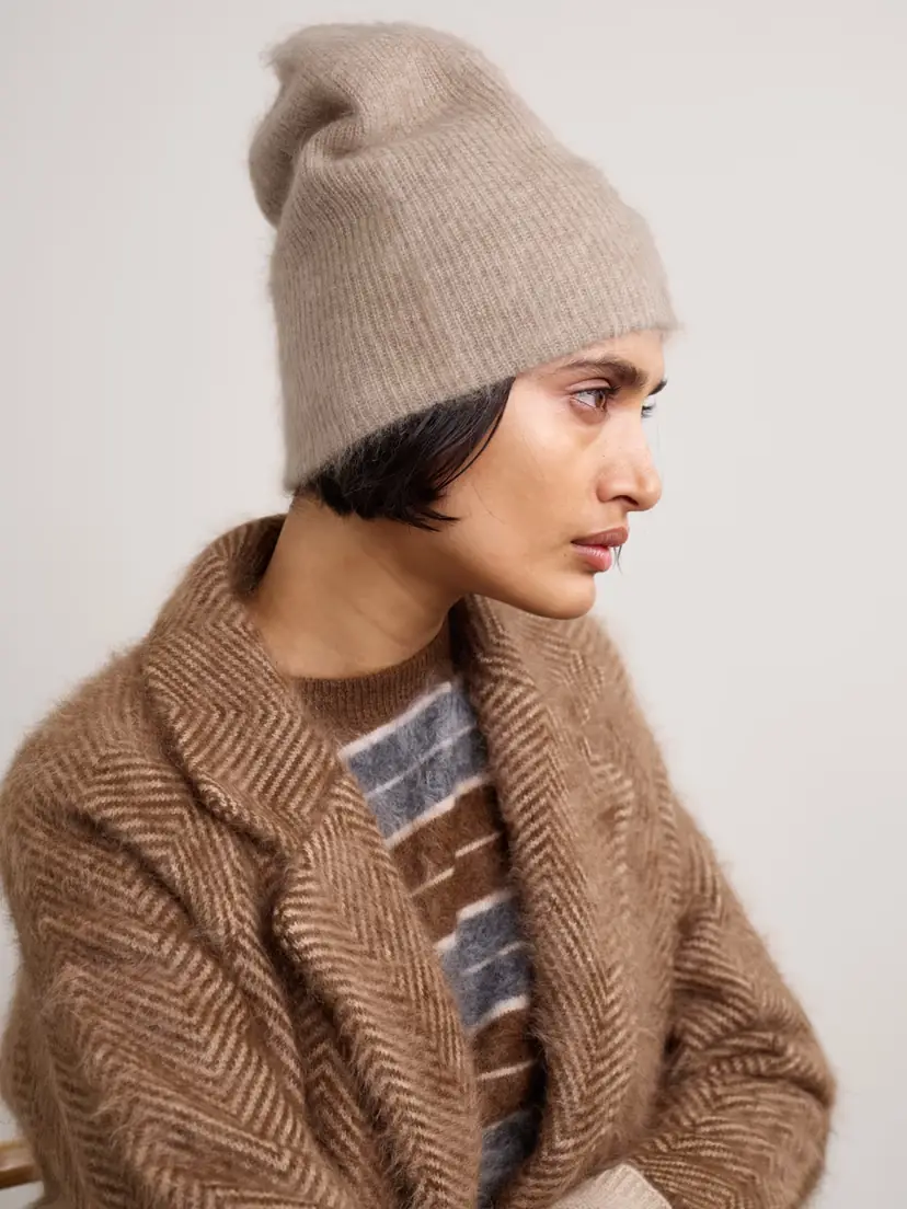 Guest In Residence Grizzly Reversible Ribbed Brushed-cashmere Beanie | Thumbnail 2 Guest In Residence Grizzly Reversible Ribbed Brushed-cashmere Beanie | Thumbnail 2