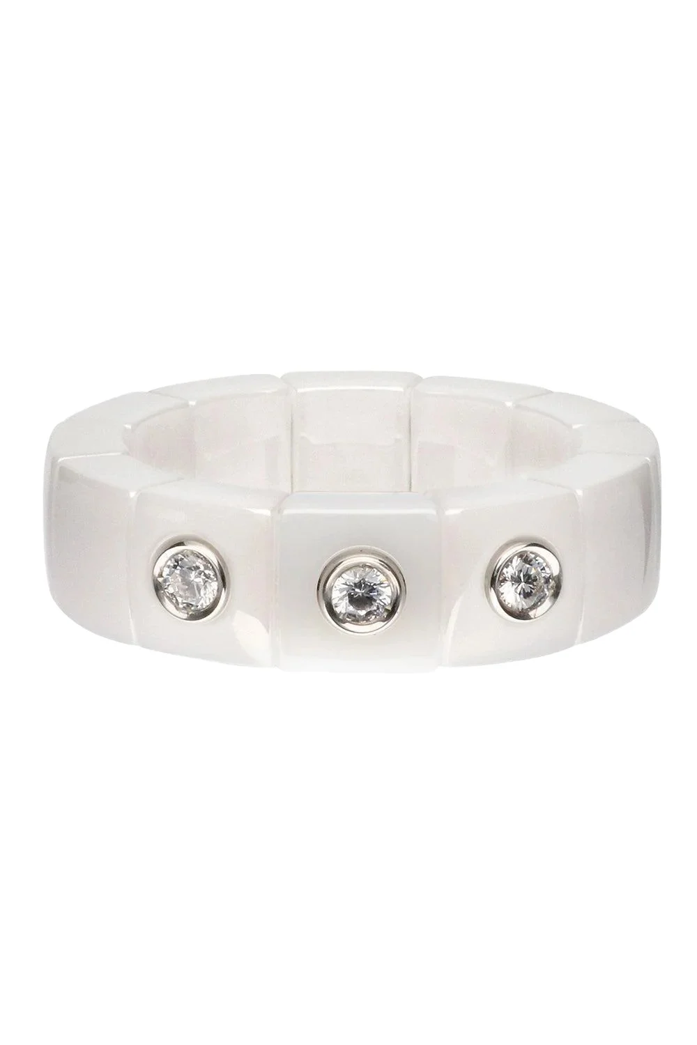 Three Diamond White Scacco Stretch Ring