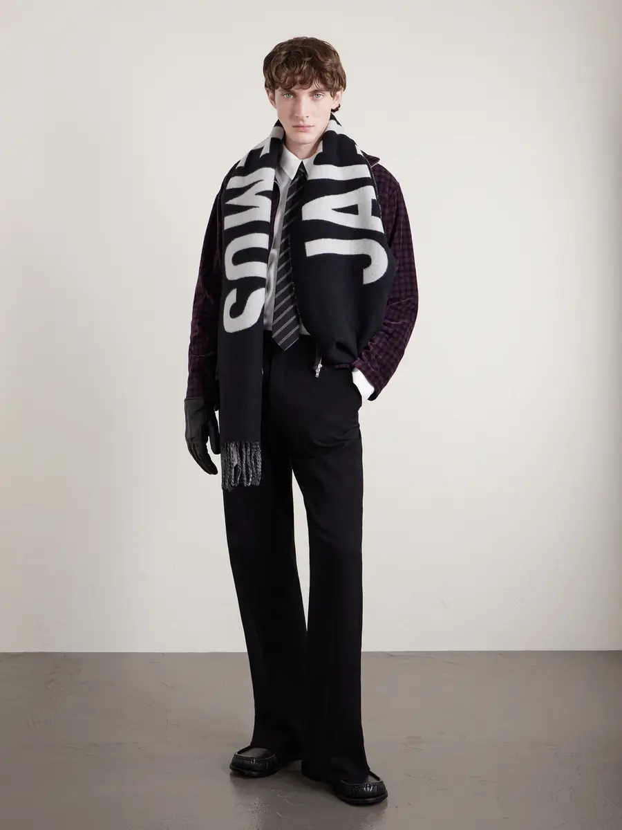 Jacquemus Logo-Intarsia Fringed Wool Scarf - Men | Thumbnail 3 Jacquemus Logo-Intarsia Fringed Wool Scarf - Men | Thumbnail 3