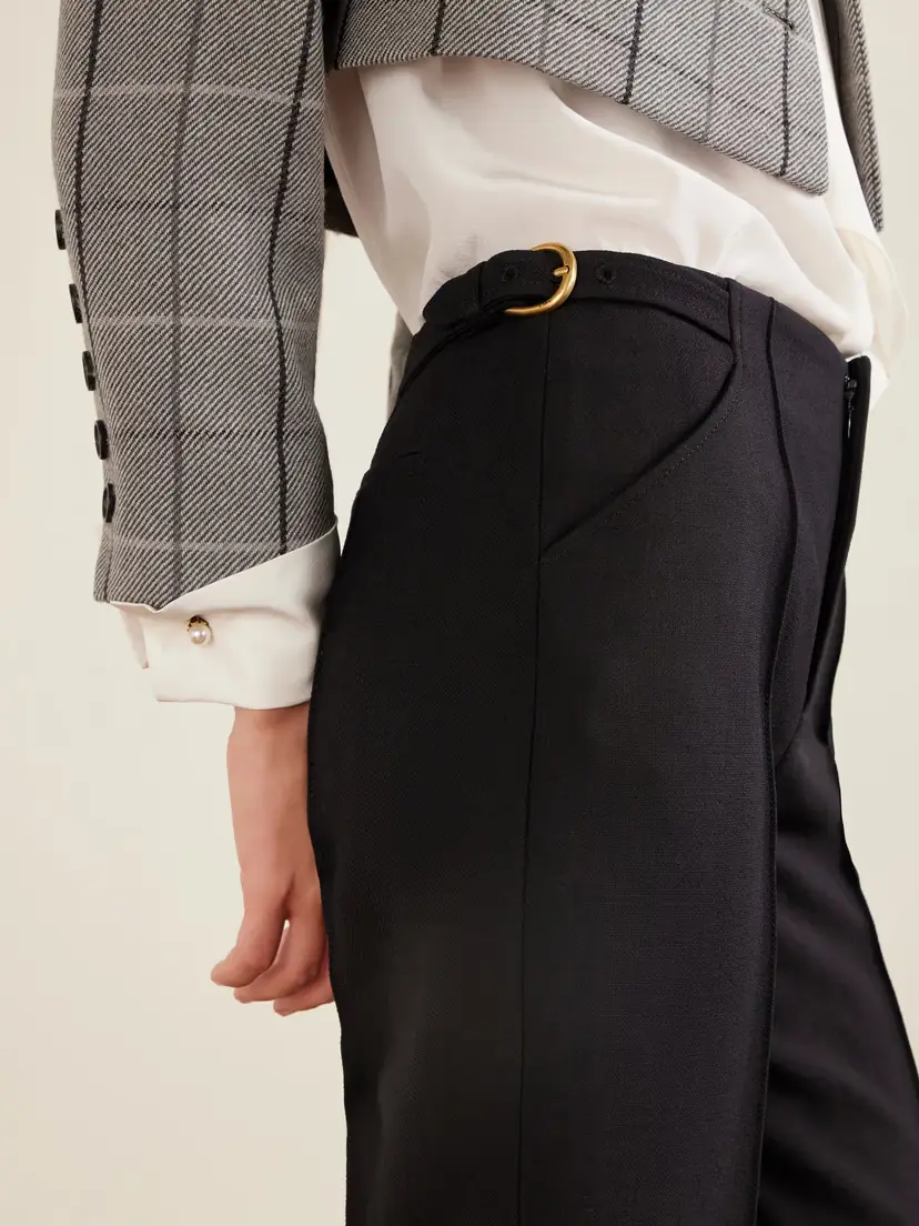 Chloé Buckle-embellished Wool-crepe Straight-leg Capri Pants | Thumbnail 4
