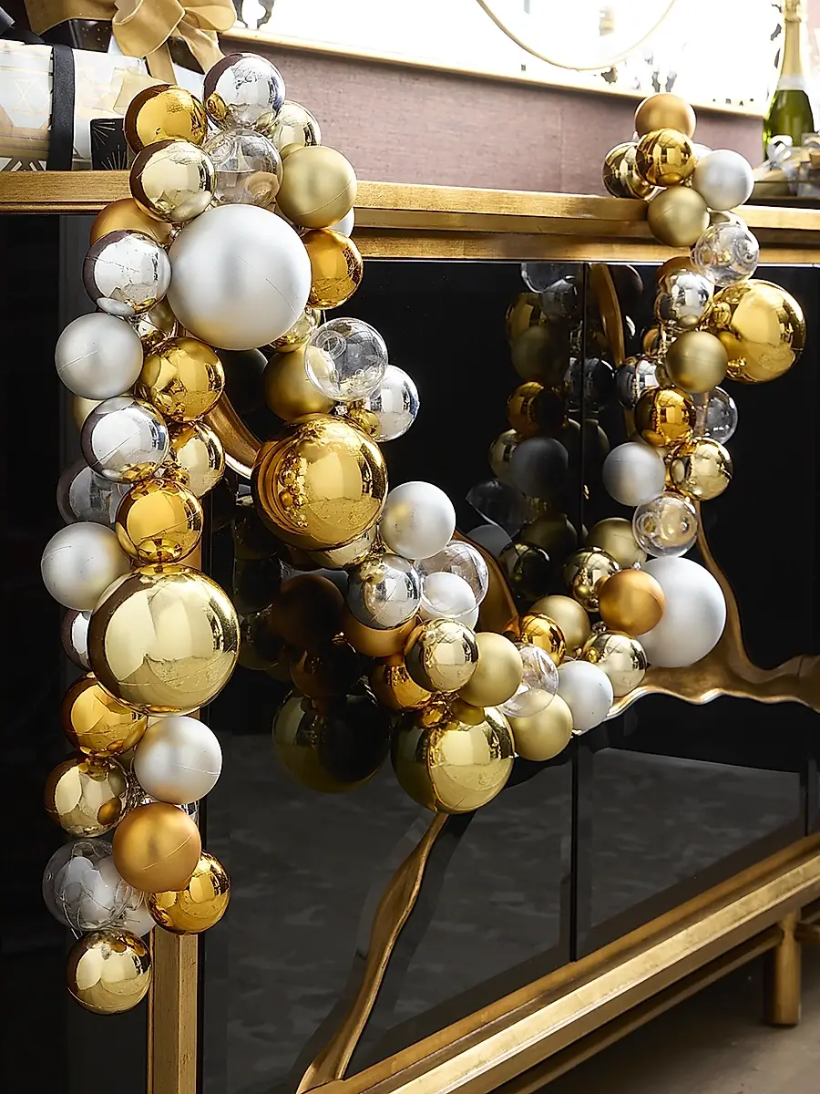 Cody Foster & Co New Traditional Two-Tone Glass Garland | Image 1 Cody Foster & Co New Traditional Two-Tone Glass Garland | Image 1