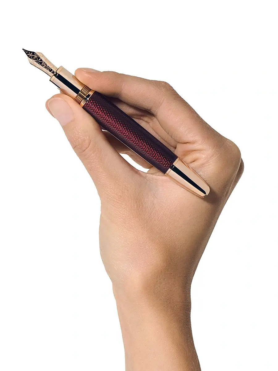 Montblanc Meisterstück Solitaire Golden Hour LeGrand 18K-Gold-Plated Fountain Pen | Thumbnail 2 Montblanc Meisterstück Solitaire Golden Hour LeGrand 18K-Gold-Plated Fountain Pen | Thumbnail 2
