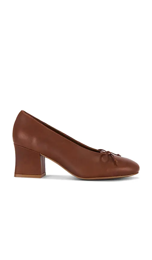 Jeffrey Campbell Doll-Baby Pump | Image 1 Jeffrey Campbell Doll-Baby Pump | Image 1