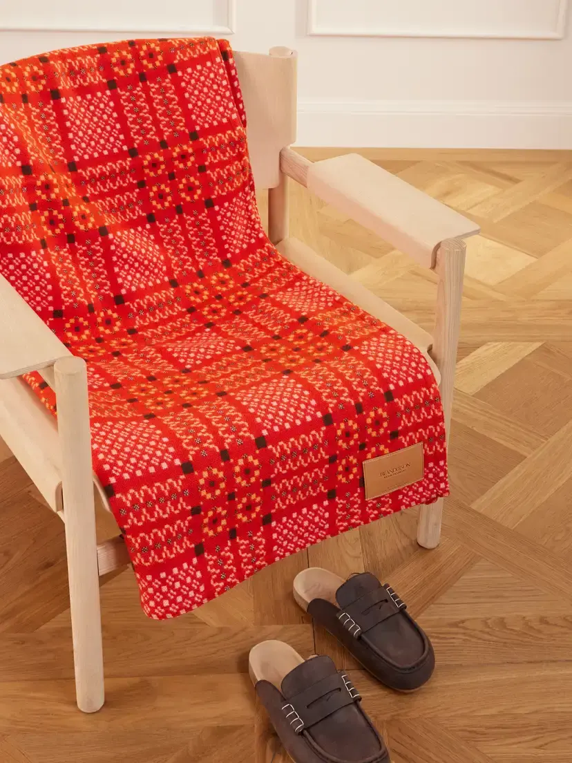 JW Anderson + Melin Tregwynt Wool Jacquard Blanket | Thumbnail 2 JW Anderson + Melin Tregwynt Wool Jacquard Blanket | Thumbnail 2