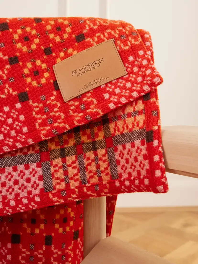 JW Anderson + Melin Tregwynt Wool Jacquard Blanket | Thumbnail 3 JW Anderson + Melin Tregwynt Wool Jacquard Blanket | Thumbnail 3