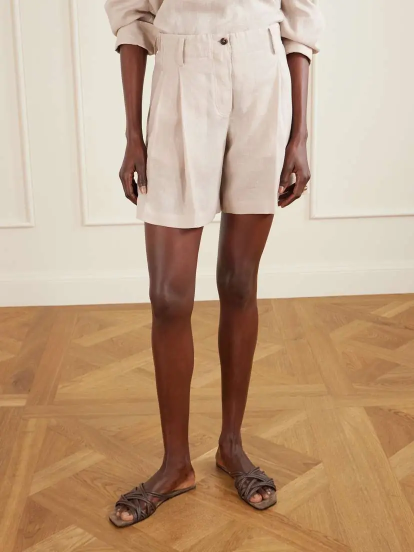 Brunello Cucinelli Pleated Linen Shorts | Thumbnail 3 Brunello Cucinelli Pleated Linen Shorts | Thumbnail 3