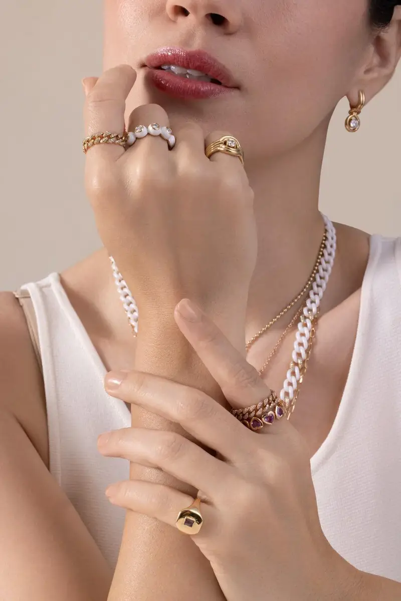 SHAY JEWELRY Pink Sapphire Diamond Bezel Heart Band | Thumbnail 2