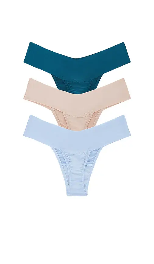 Hanky Panky 3 Natural Rise Thongs | Thumbnail 2 Hanky Panky 3 Natural Rise Thongs | Thumbnail 2