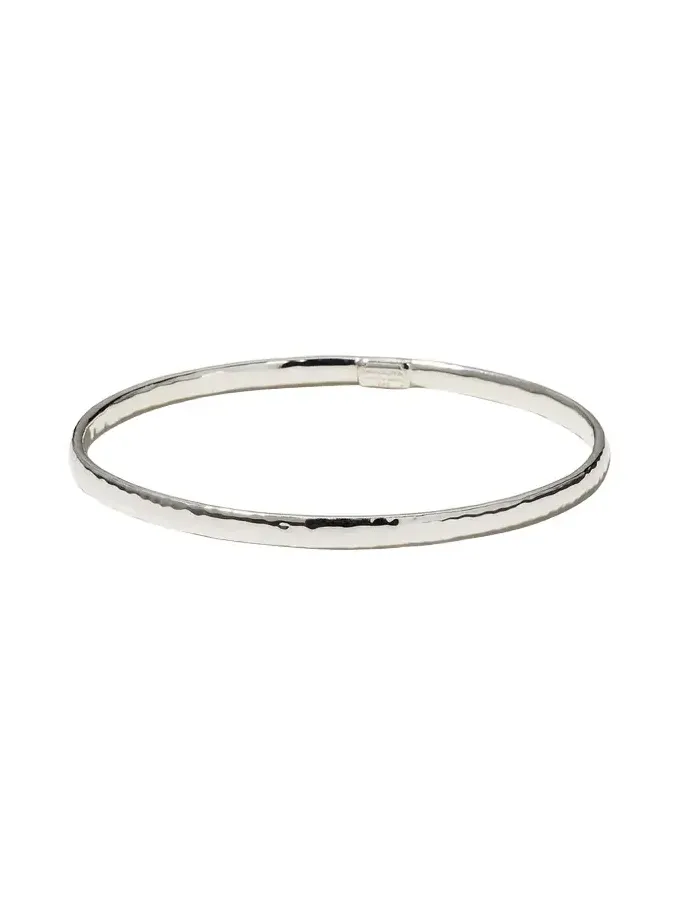 Bangle in Sterling Silver Bangle in Sterling Silver