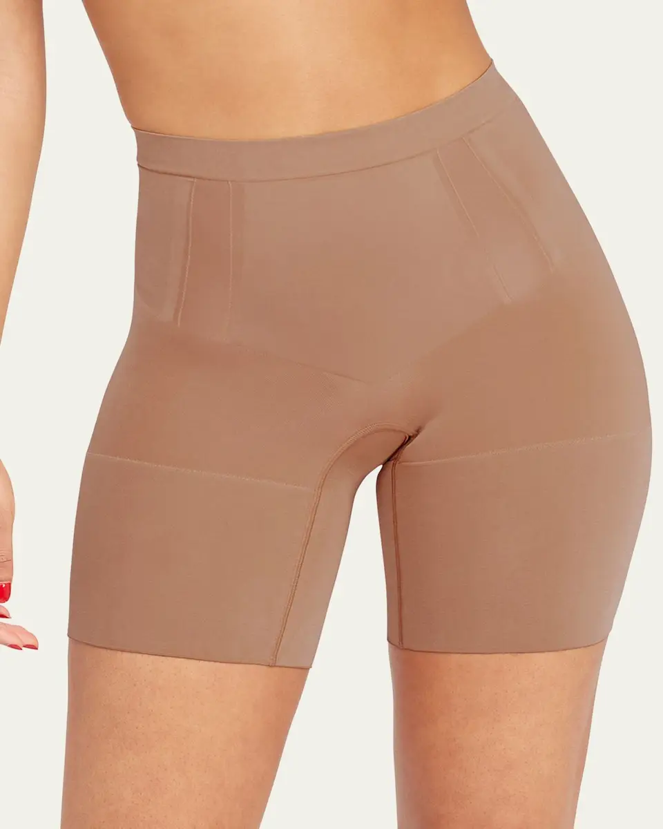 Spanx SPANXsculpt OnCore Mid-Thigh Shorts | Thumbnail 2 Spanx SPANXsculpt OnCore Mid-Thigh Shorts | Thumbnail 2