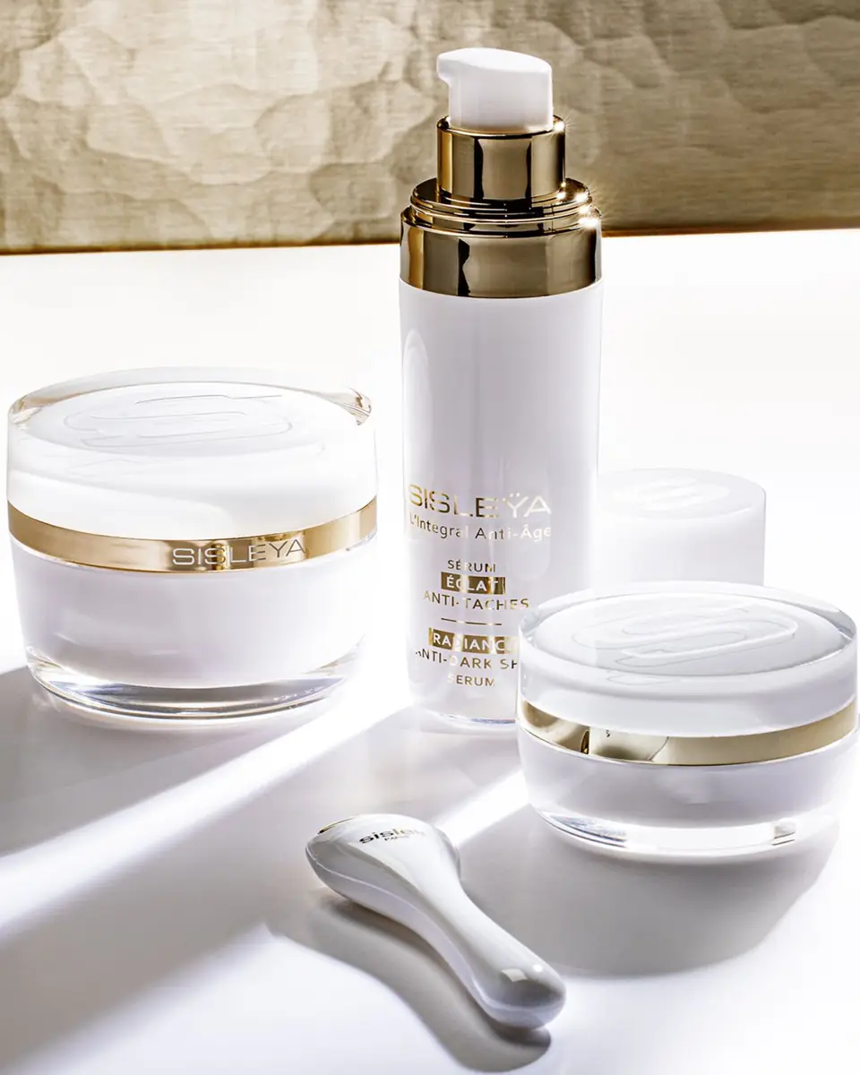 Sisley-Paris Sisleya L'Integral Anti-Age Radiance Anti-Dark Spot Serum | Thumbnail 5 Sisley-Paris Sisleya L'Integral Anti-Age Radiance Anti-Dark Spot Serum | Thumbnail 5