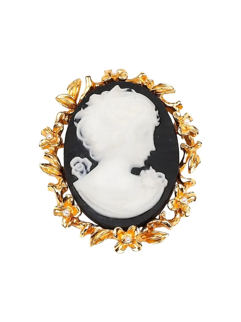 Cameo Gold Pin