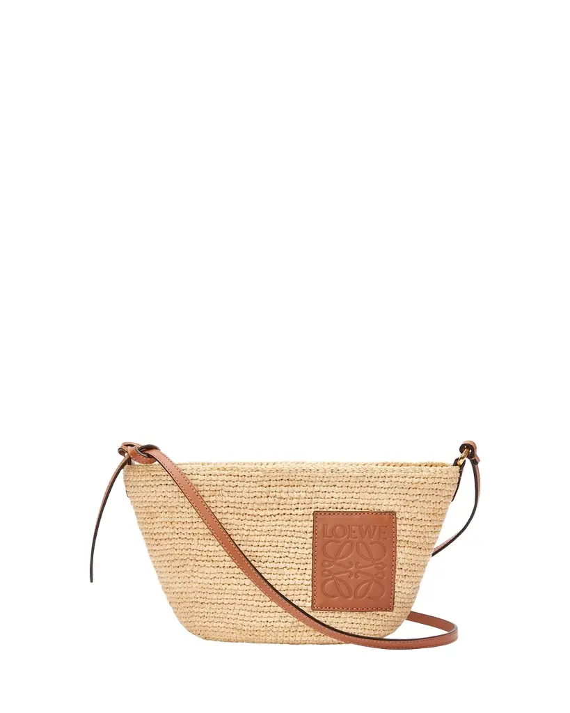 LOEWE x Paula's Ibiza Pochette Medium Raffia Crossbody Bag | Image 1 LOEWE x Paula's Ibiza Pochette Medium Raffia Crossbody Bag | Image 1