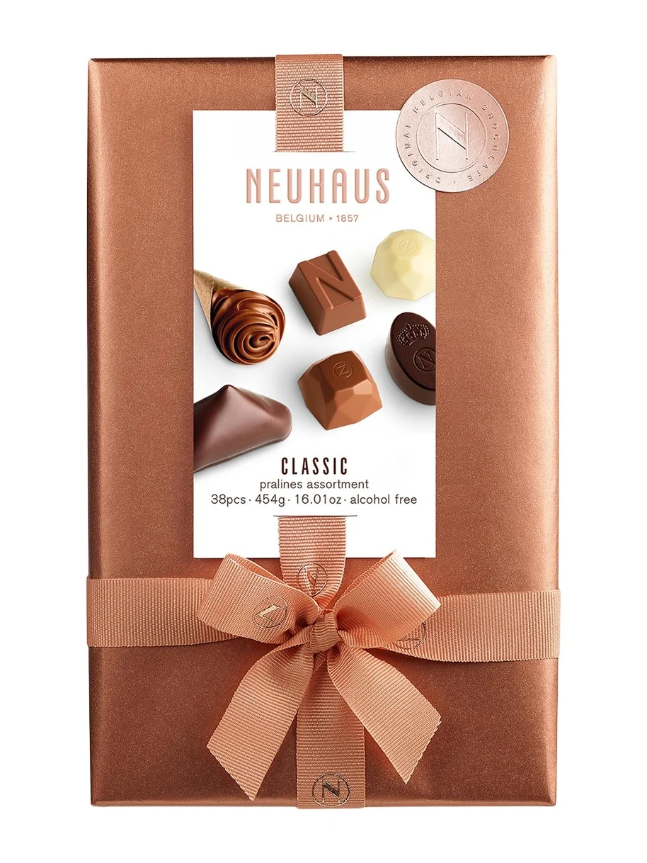 Classic Ballotin 38-Piece Chocolate Set Classic Ballotin 38-Piece Chocolate Set