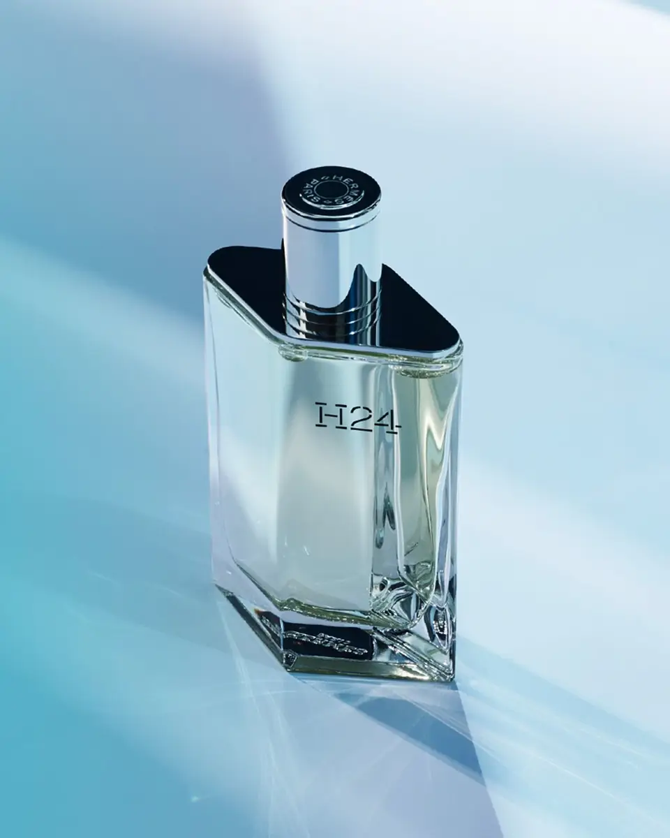 HERMÈS H24 Eau de Toilette Refillable Natural Spray. 5.9 oz. | Thumbnail 3