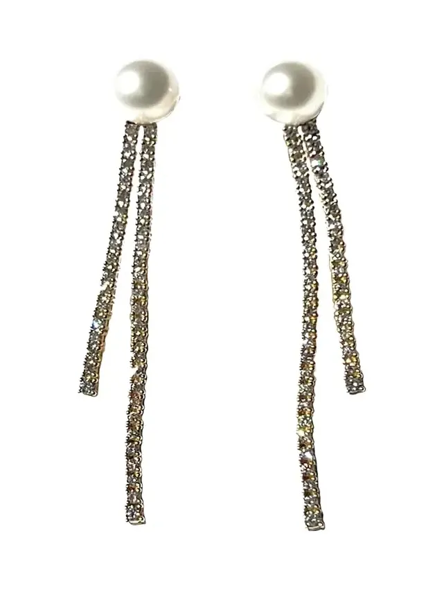 18K Yellow Gold White Akoya Pearl and Diamond Drop Short Earrings 18K Yellow Gold White Akoya Pearl and Diamond Drop Short Earrings