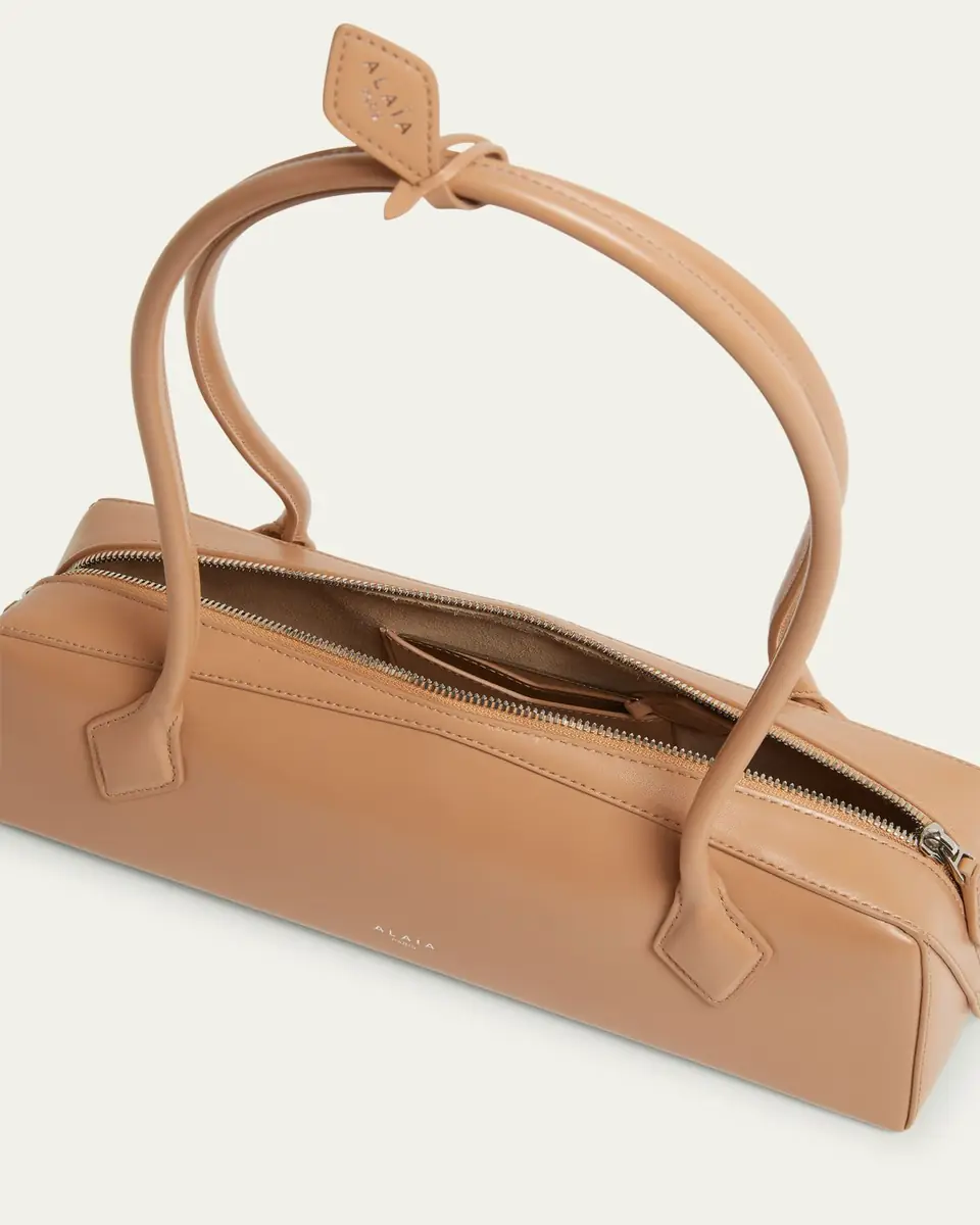 Alaïa Le Teckel Medium Shoulder Bag in Goatskin | Thumbnail 19 Alaïa Le Teckel Medium Shoulder Bag in Goatskin | Thumbnail 19