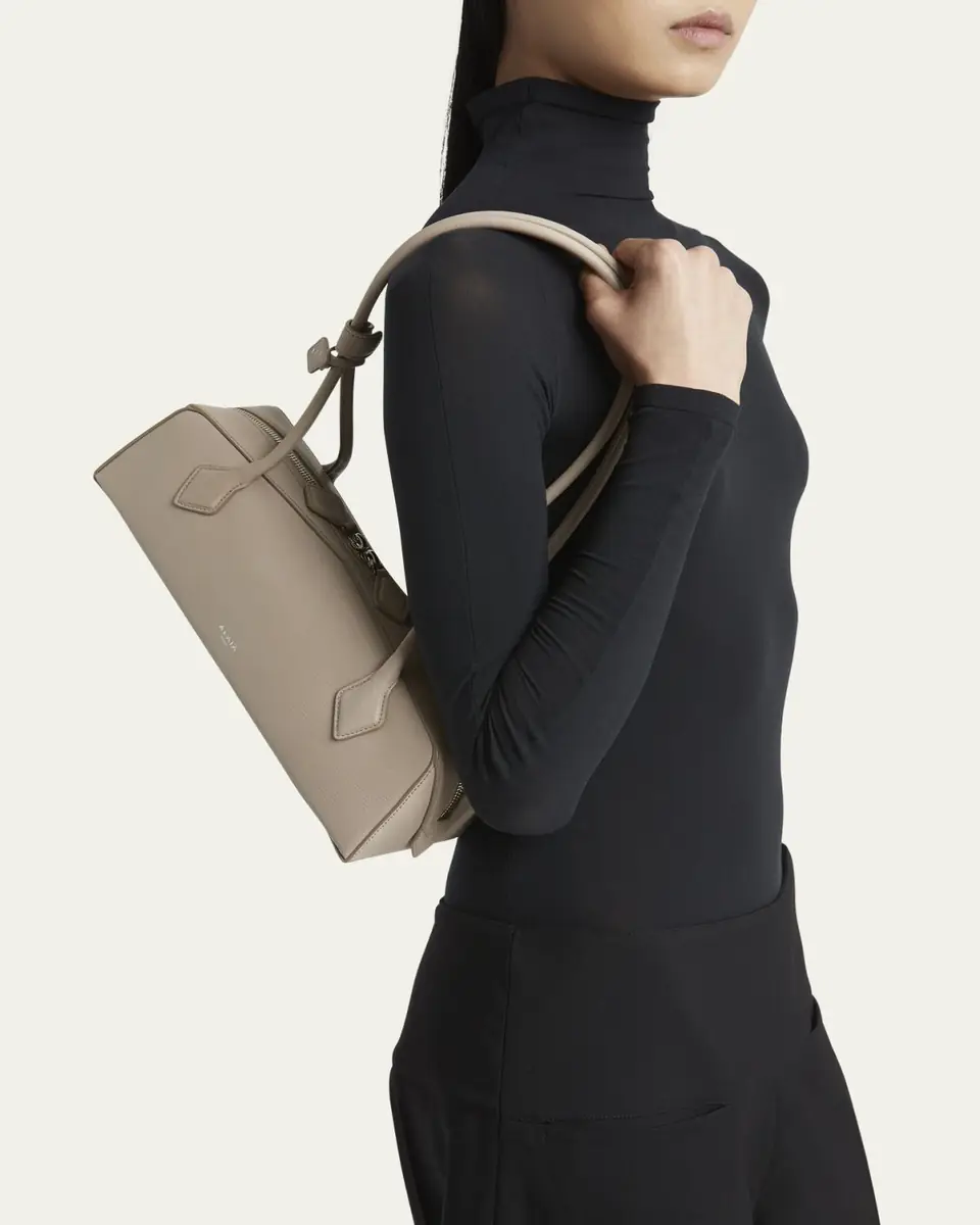 Alaïa Le Teckel Medium Shoulder Bag in Goatskin | Thumbnail 22 Alaïa Le Teckel Medium Shoulder Bag in Goatskin | Thumbnail 22