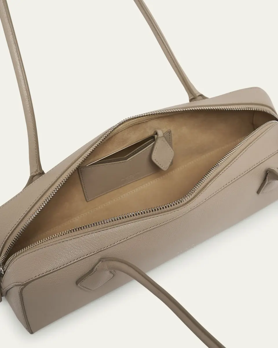 Alaïa Le Teckel Medium Shoulder Bag in Goatskin | Thumbnail 24 Alaïa Le Teckel Medium Shoulder Bag in Goatskin | Thumbnail 24
