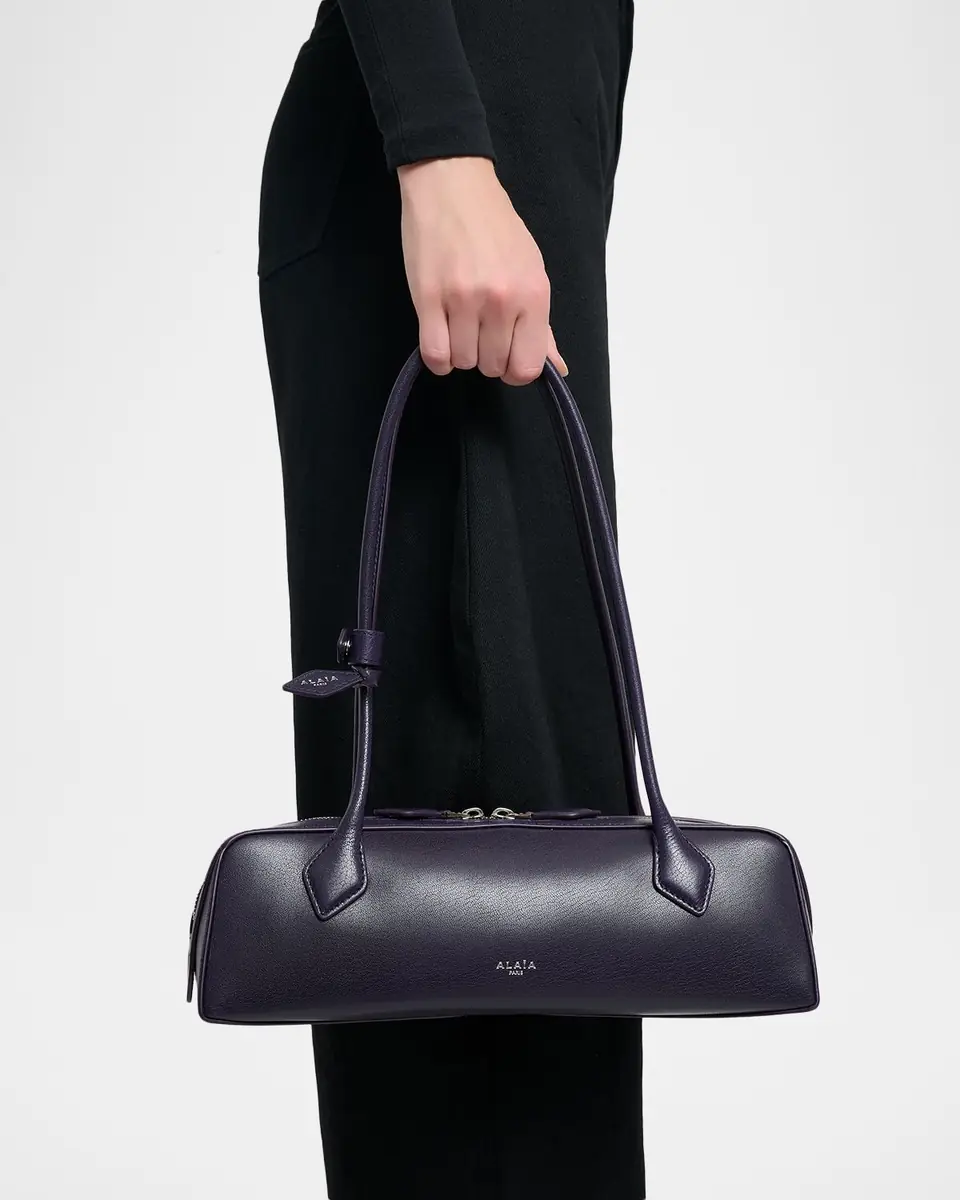 Alaïa Le Teckel Medium Shoulder Bag in Goatskin | Thumbnail 39 Alaïa Le Teckel Medium Shoulder Bag in Goatskin | Thumbnail 39