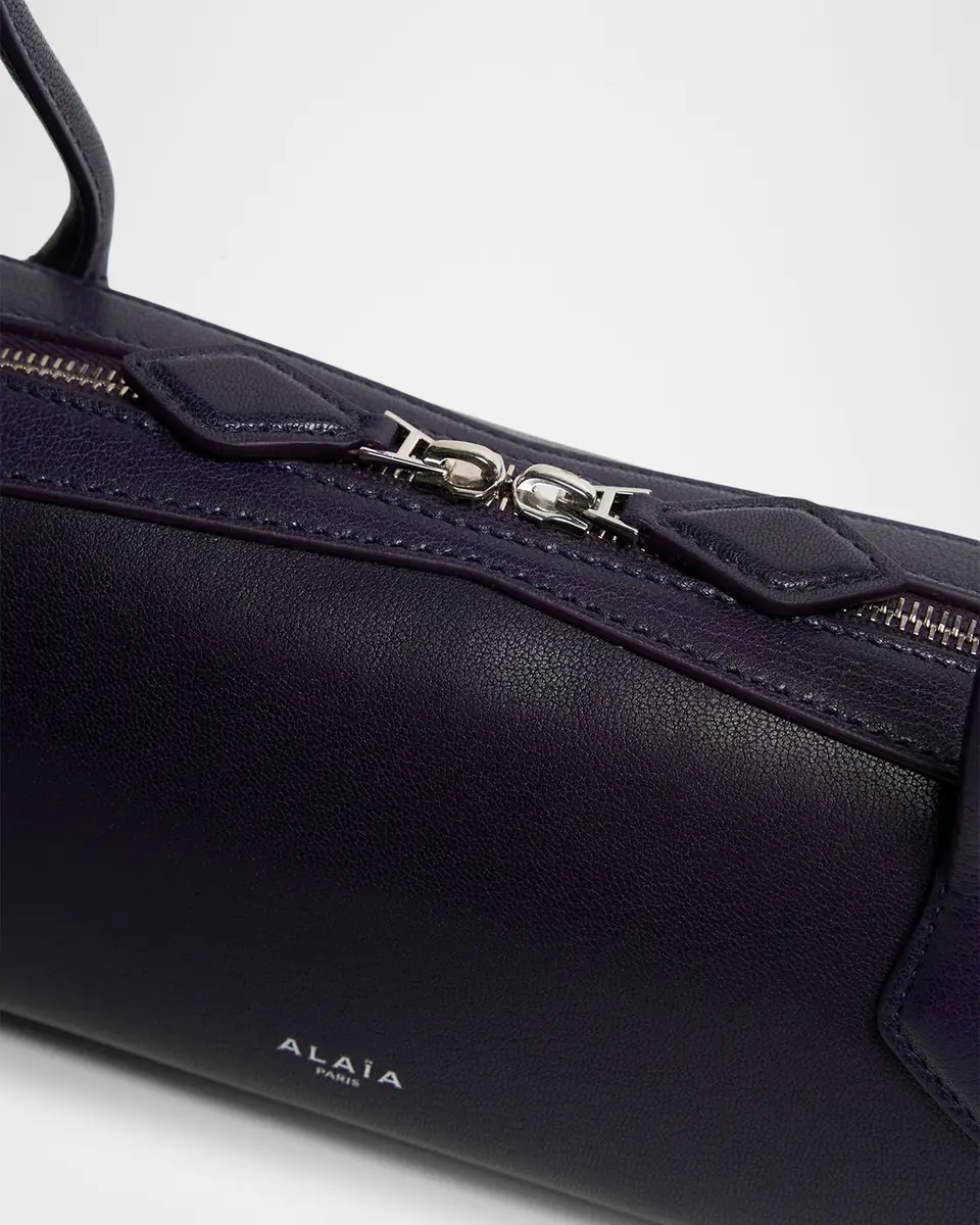 Alaïa Le Teckel Medium Shoulder Bag in Goatskin | Thumbnail 43 Alaïa Le Teckel Medium Shoulder Bag in Goatskin | Thumbnail 43