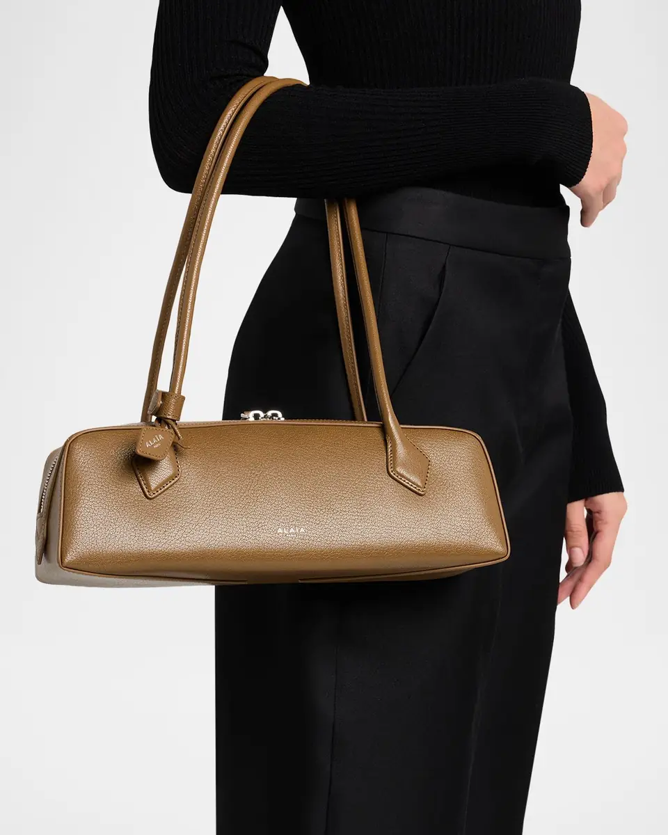 Alaïa Le Teckel Medium Shoulder Bag in Goatskin | Thumbnail 53 Alaïa Le Teckel Medium Shoulder Bag in Goatskin | Thumbnail 53