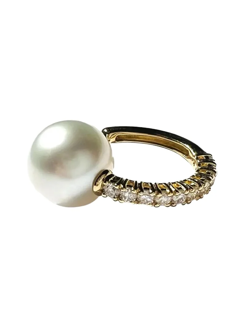 18K Yellow Gold Cuff Earring with Akoya Pearl, Single 18K Yellow Gold Cuff Earring with Akoya Pearl, Single