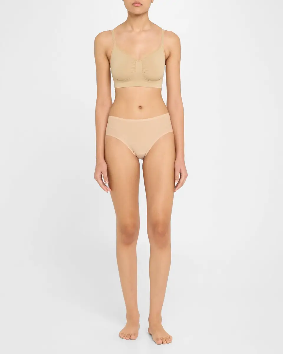 SKIMS Seamless Sculpt Pullover Bra | Thumbnail 26