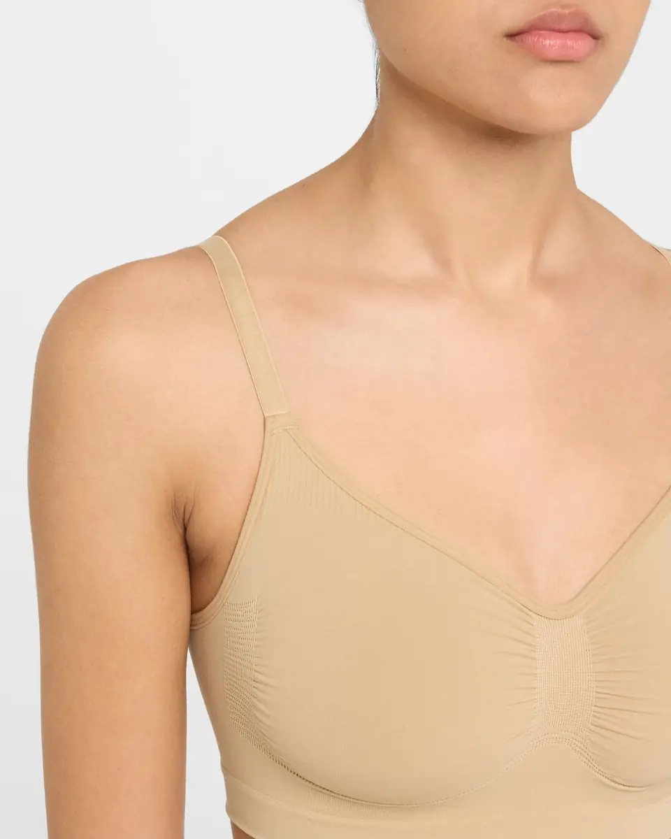SKIMS Seamless Sculpt Pullover Bra | Thumbnail 29