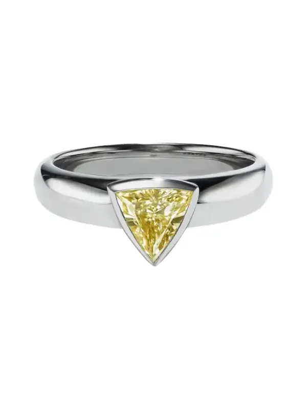 Aaryah 18K White Gold Triangular Brilliant Diamond Ellie Ring