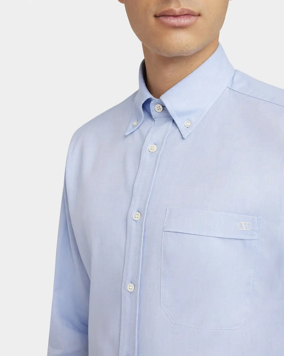 Valentino Garavani Men's VLogo Oxford Sport Shirt | Thumbnail 4 Valentino Garavani Men's VLogo Oxford Sport Shirt | Thumbnail 4