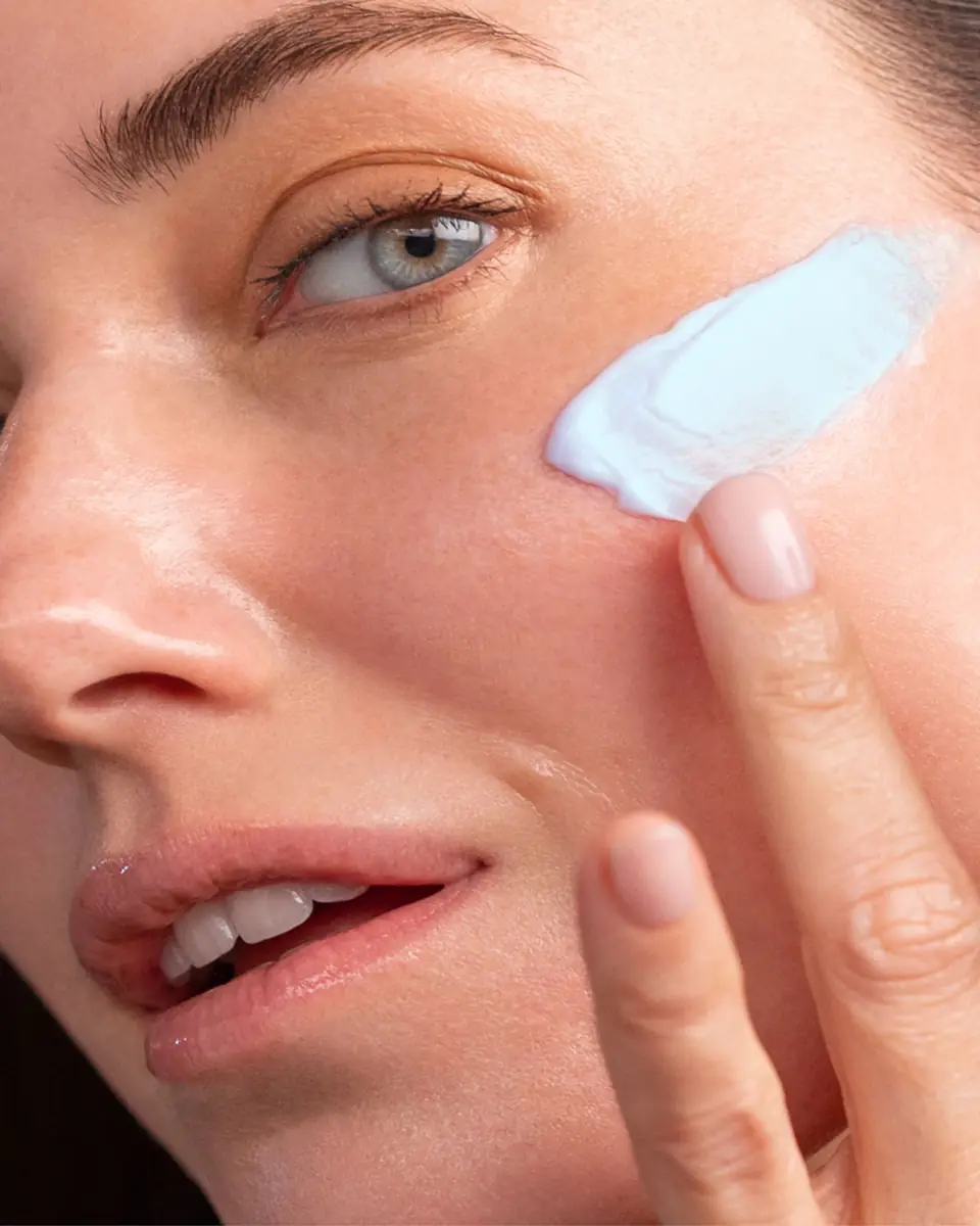 RéVive Rescue Balm Overnight Peptide Mask | Thumbnail 3