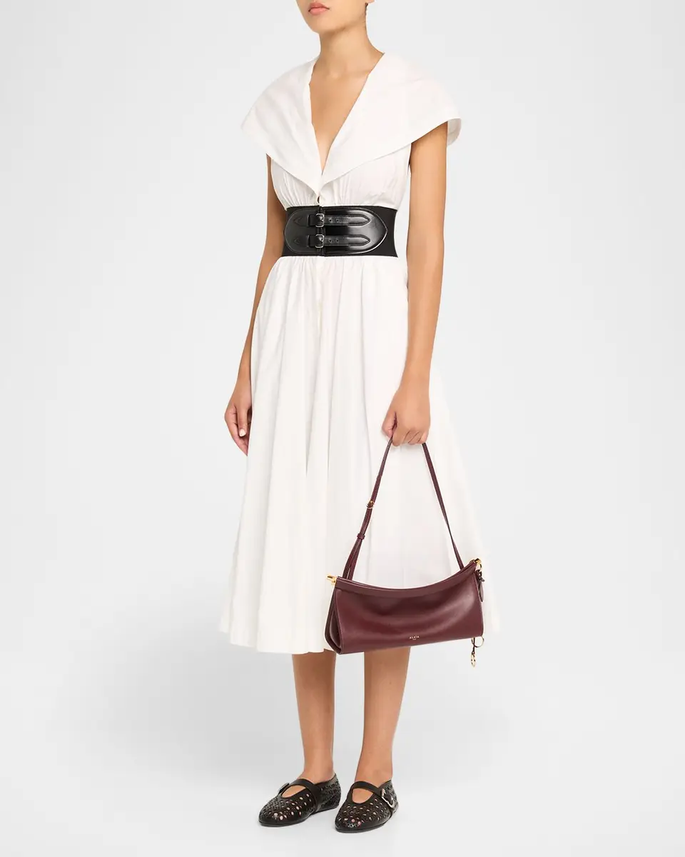 ALAÏA Le Click Medium Shoulder Bag in Glossy Leather | Thumbnail 18 ALAÏA Le Click Medium Shoulder Bag in Glossy Leather | Thumbnail 18