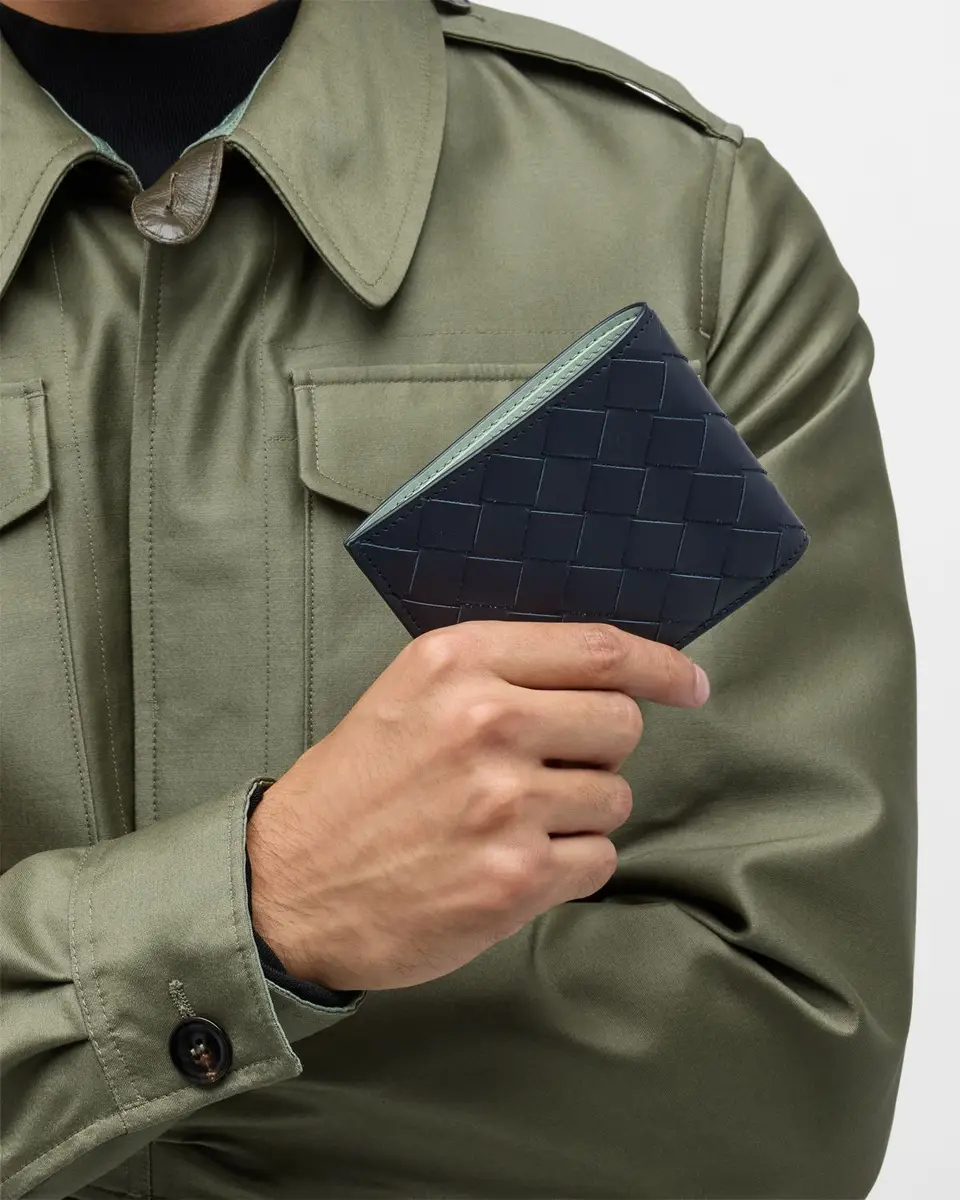 Bottega Veneta Men's Intrecciato 15 Bicolor Leather Bifold Wallet | Image 1 Bottega Veneta Men's Intrecciato 15 Bicolor Leather Bifold Wallet | Image 1