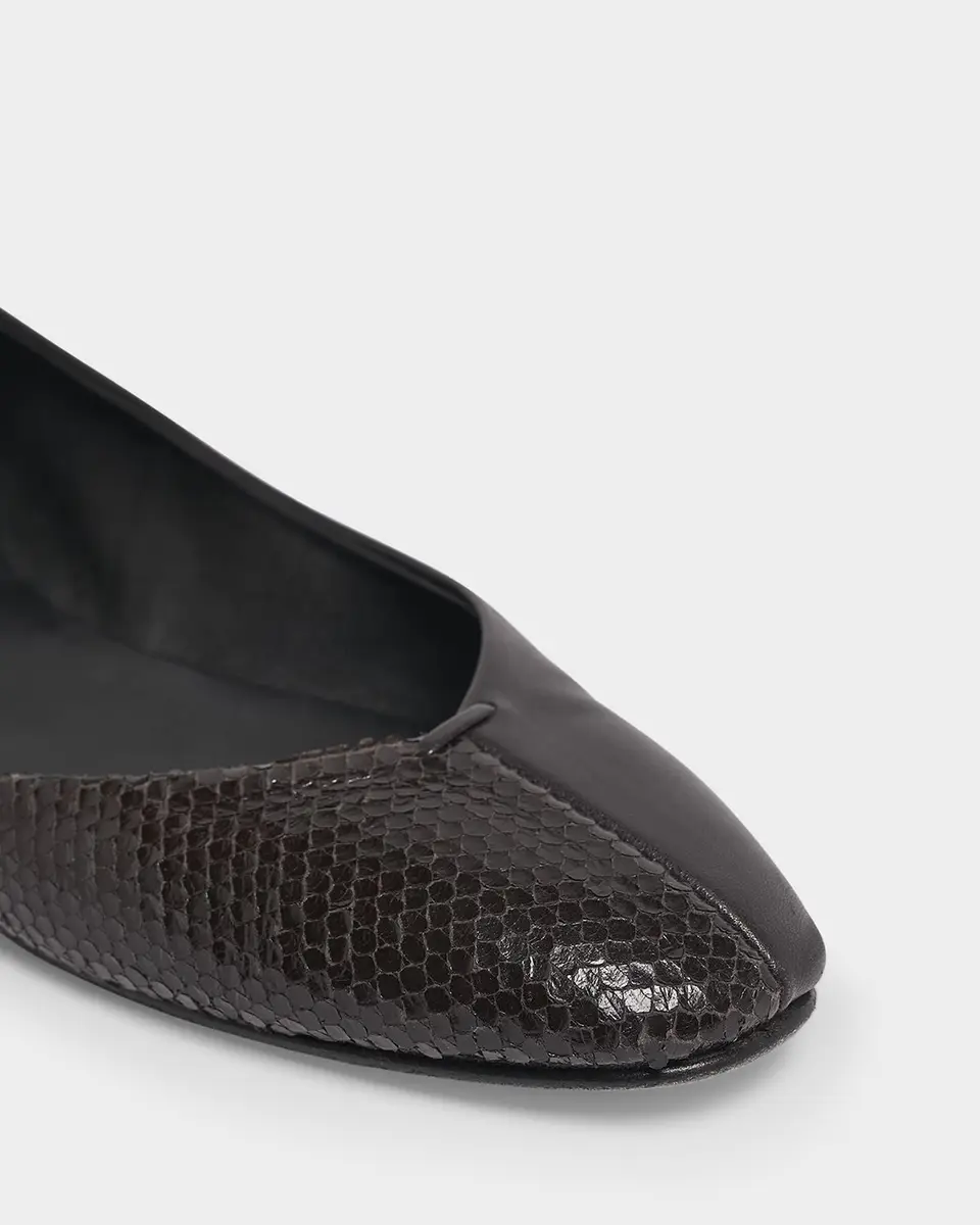 Jacquemus Les Ballerines Mixed Leather Flats | Thumbnail 4 Jacquemus Les Ballerines Mixed Leather Flats | Thumbnail 4