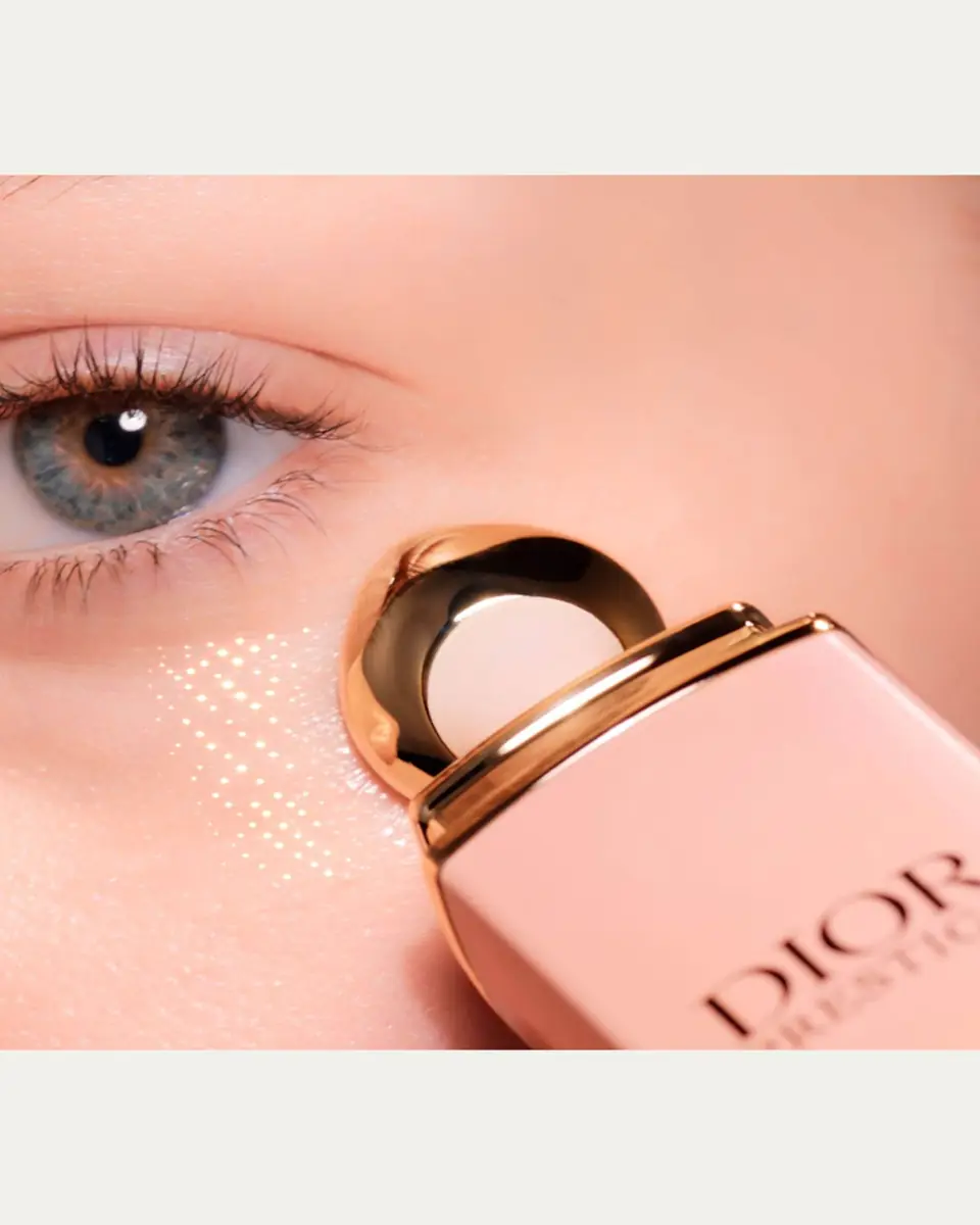 Dior Prestige Le Micro-Sérum, 0.6 oz. | Thumbnail 3 Dior Prestige Le Micro-Sérum, 0.6 oz. | Thumbnail 3